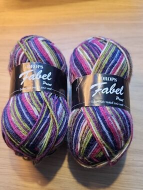 DROPS Fabel Print Multicolor Sock Yarn - Purple/Pink/Green Mix